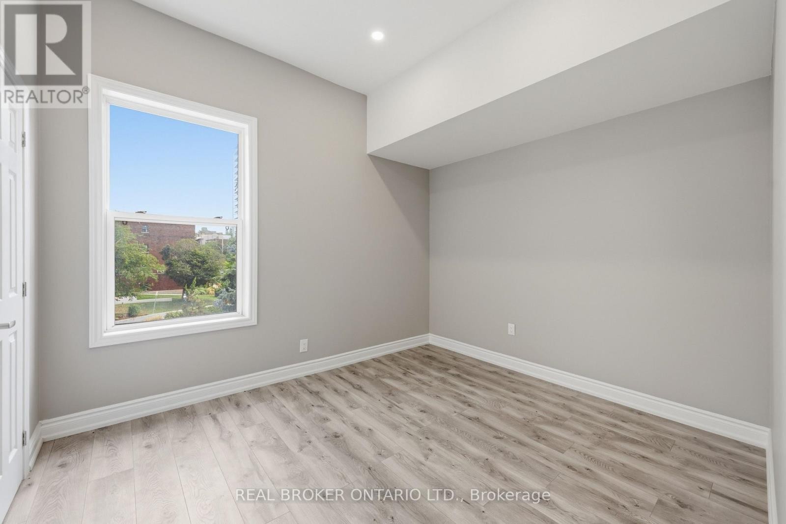 98 Duke Street, Hamilton, ON