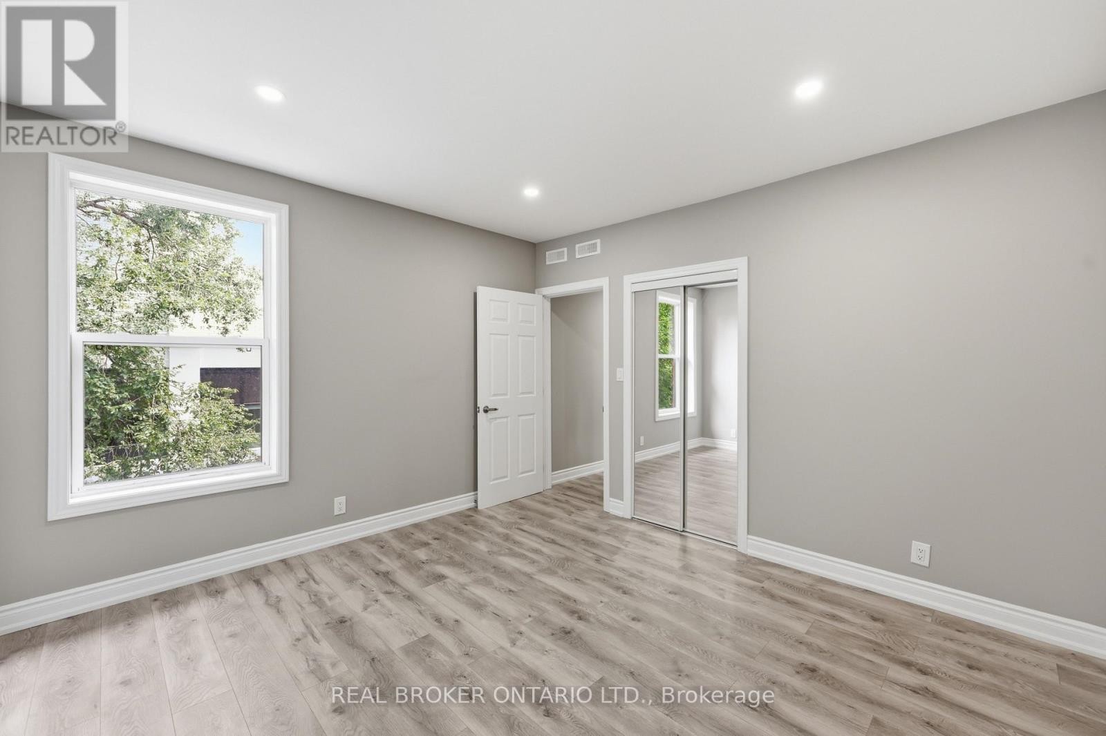 98 Duke Street, Hamilton, ON