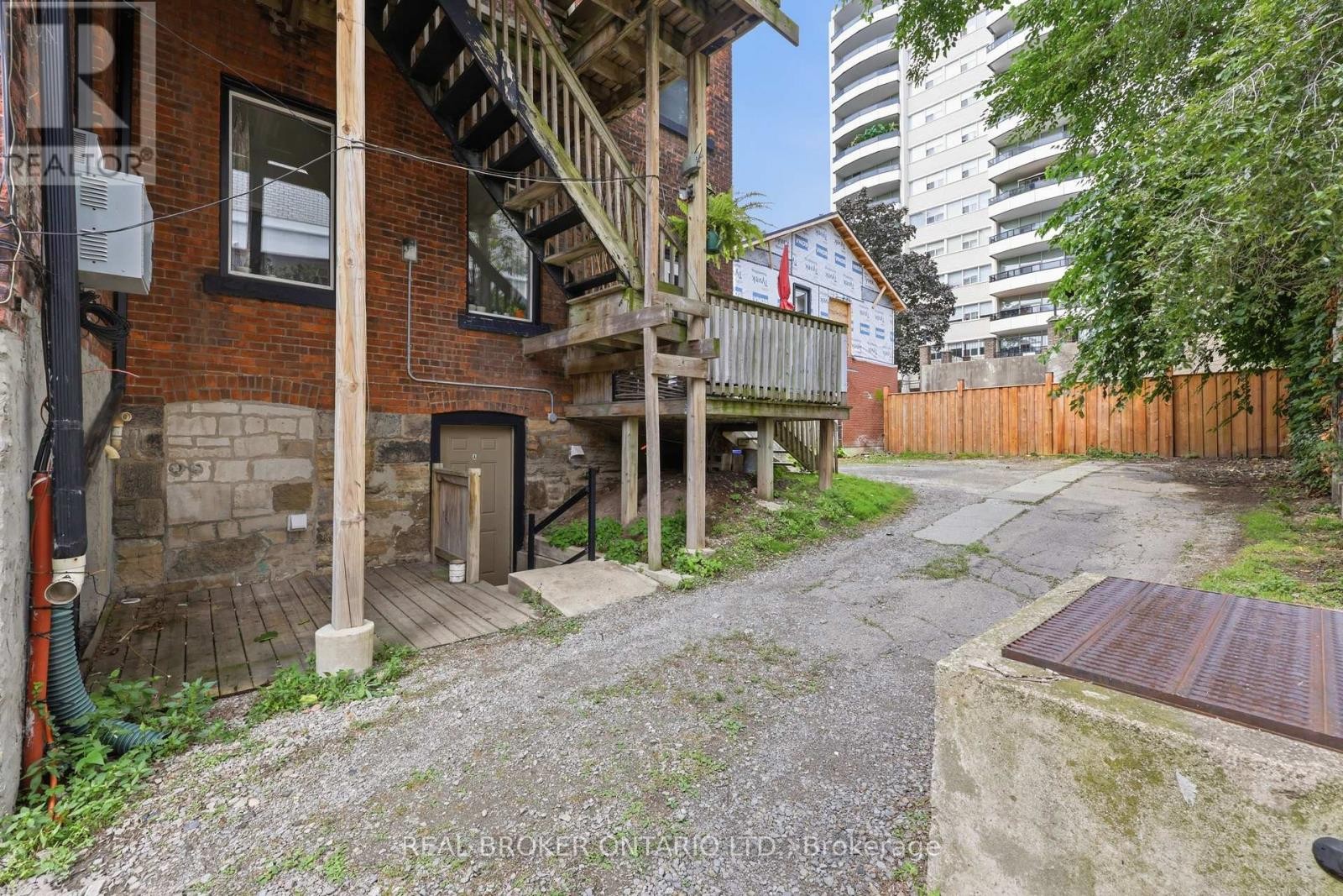 98 Duke Street, Hamilton, ON