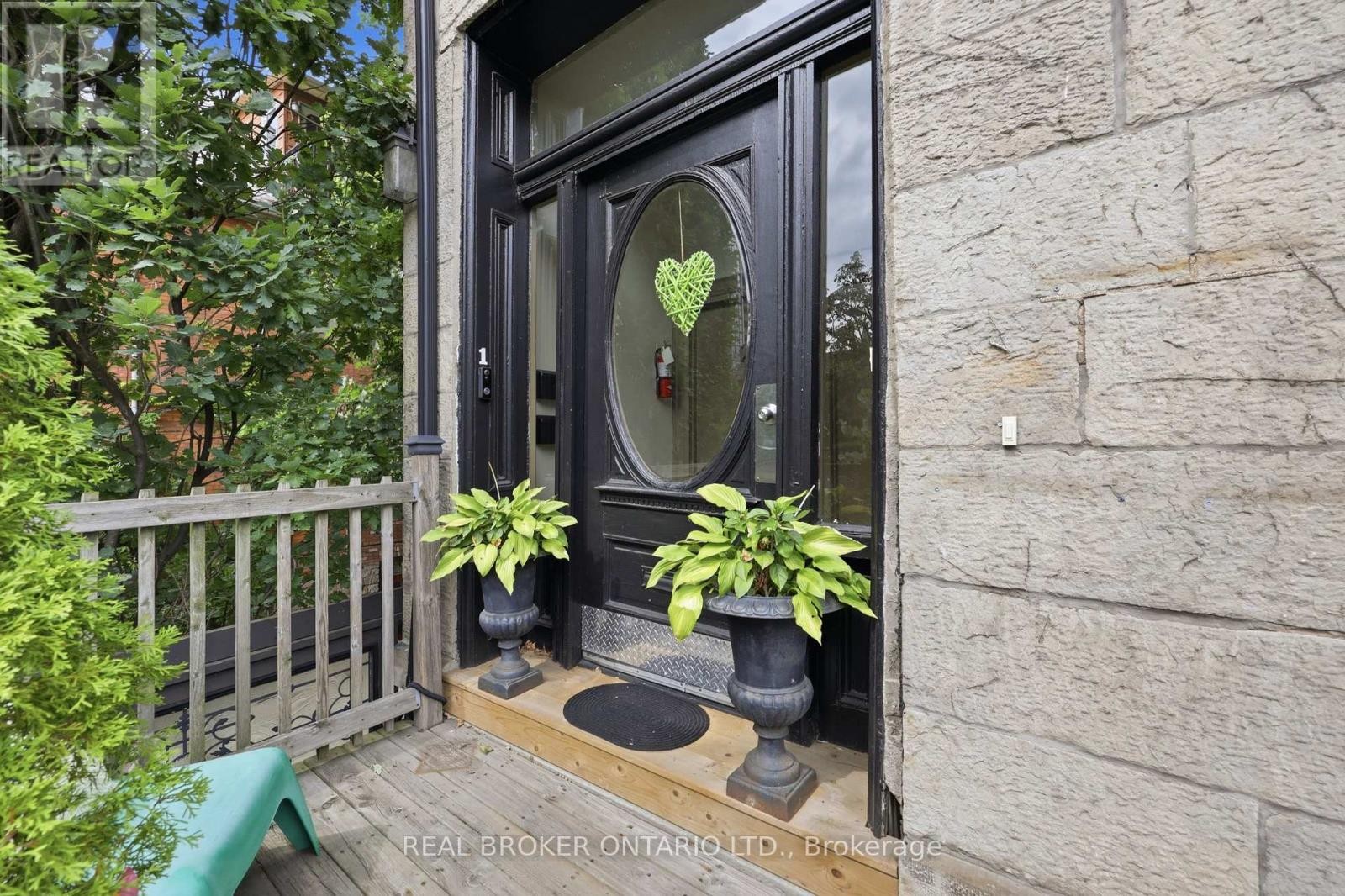 98 Duke Street, Hamilton, ON