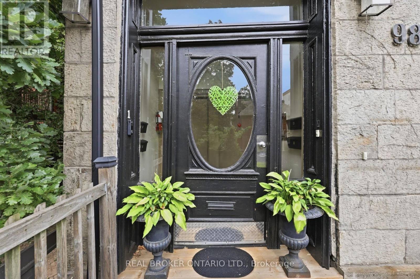 98 Duke Street, Hamilton, ON