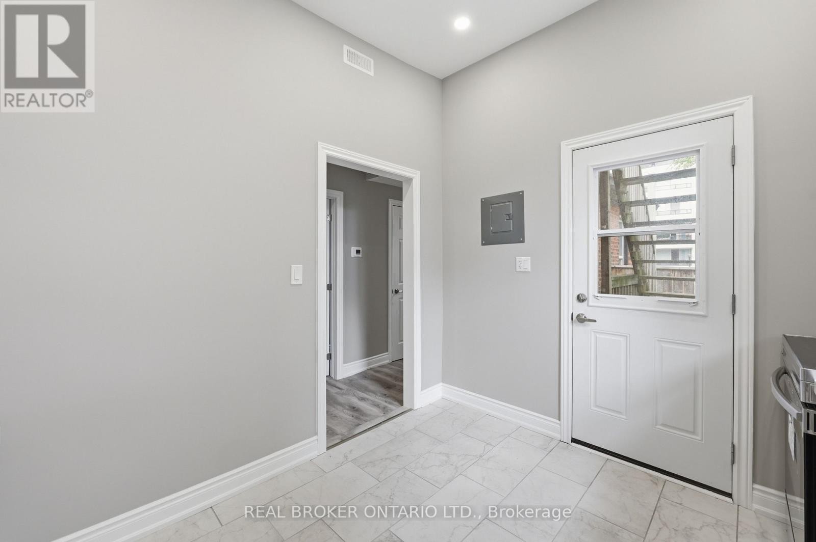 98 Duke Street, Hamilton, ON