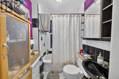 1523 Main Street E, Hamilton, ON 
