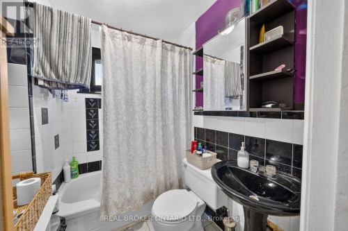 1523 Main Street E, Hamilton, ON 