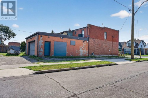 1523 Main Street E, Hamilton, ON 
