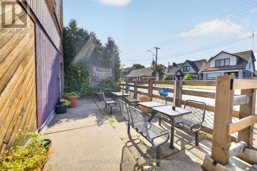 1523 Main Street E, Hamilton, ON 
