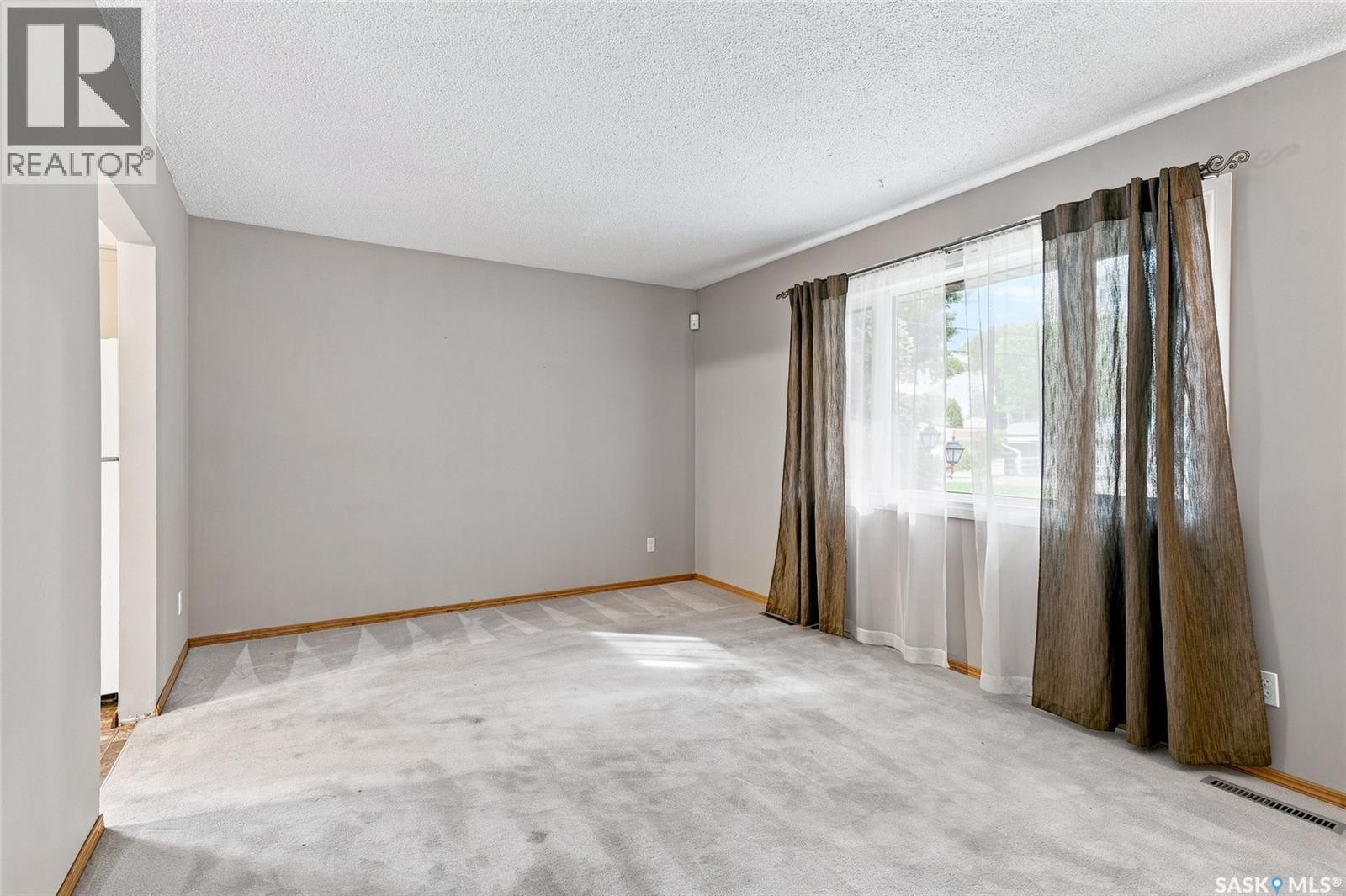 2814 21St Street W, Saskatoon, SK