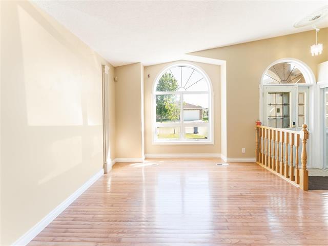 132 Foxwarren Dr, Winnipeg, MB