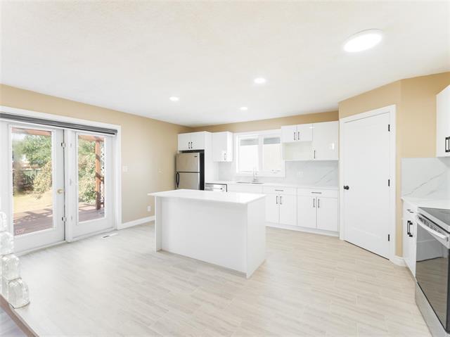 132 Foxwarren Dr, Winnipeg, MB