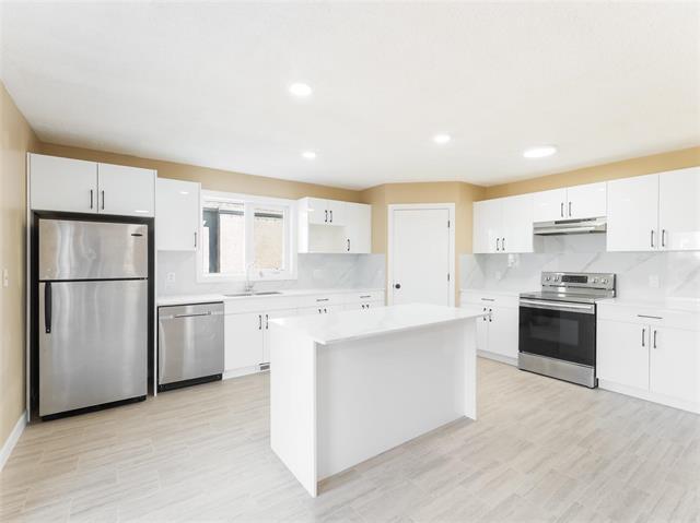 132 Foxwarren Dr, Winnipeg, MB