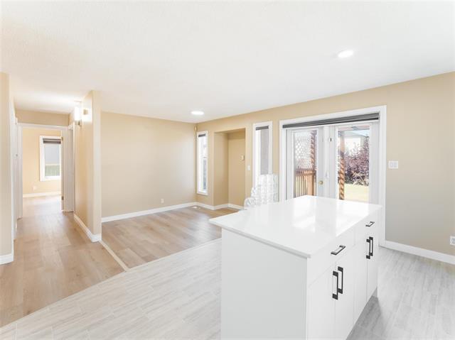 132 Foxwarren Dr, Winnipeg, MB