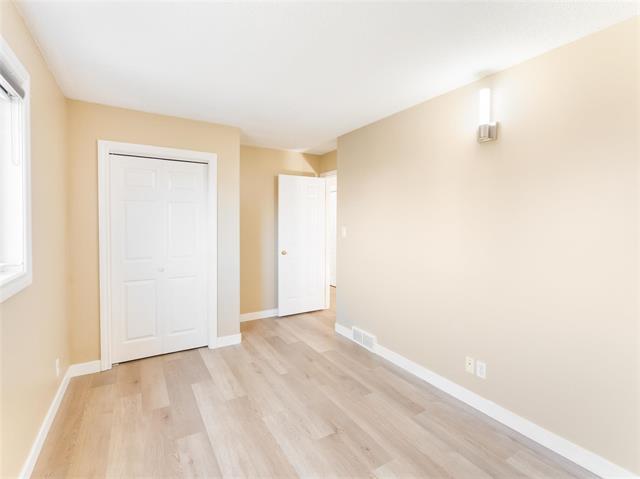 132 Foxwarren Dr, Winnipeg, MB