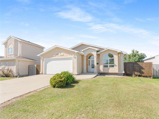 132 Foxwarren Dr, Winnipeg, MB