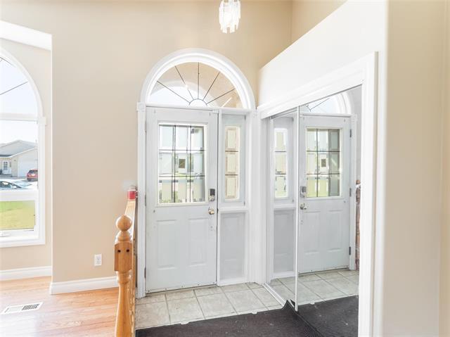 132 Foxwarren Dr, Winnipeg, MB