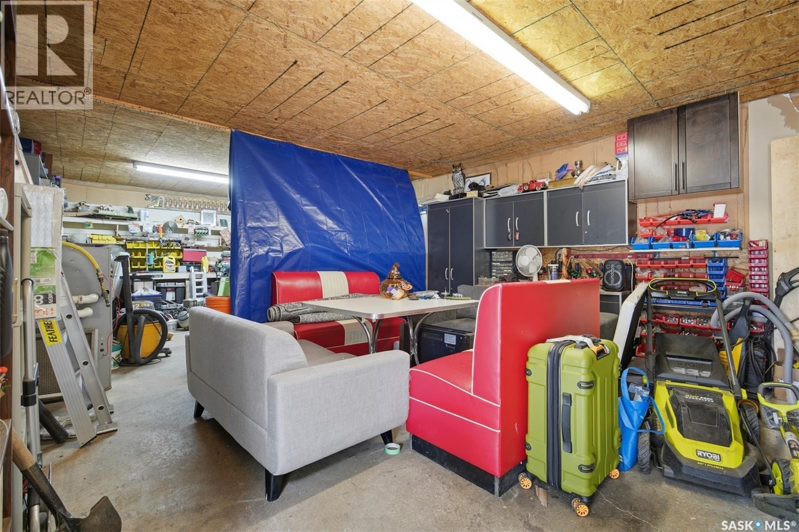738 K Avenue S, Saskatoon, SK