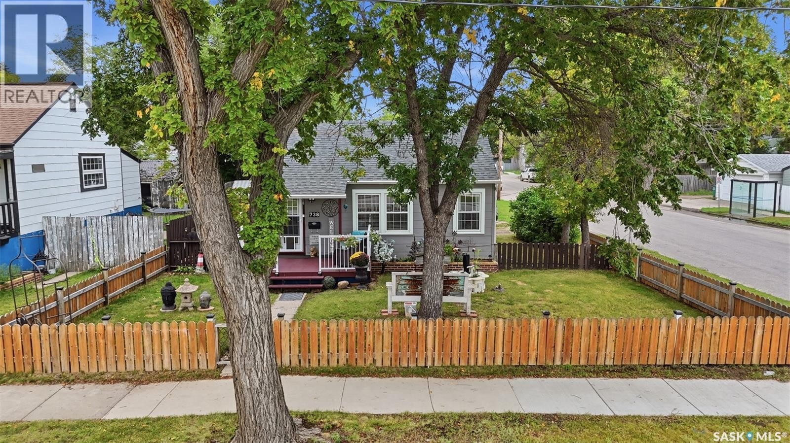 738 K Avenue S, Saskatoon, SK