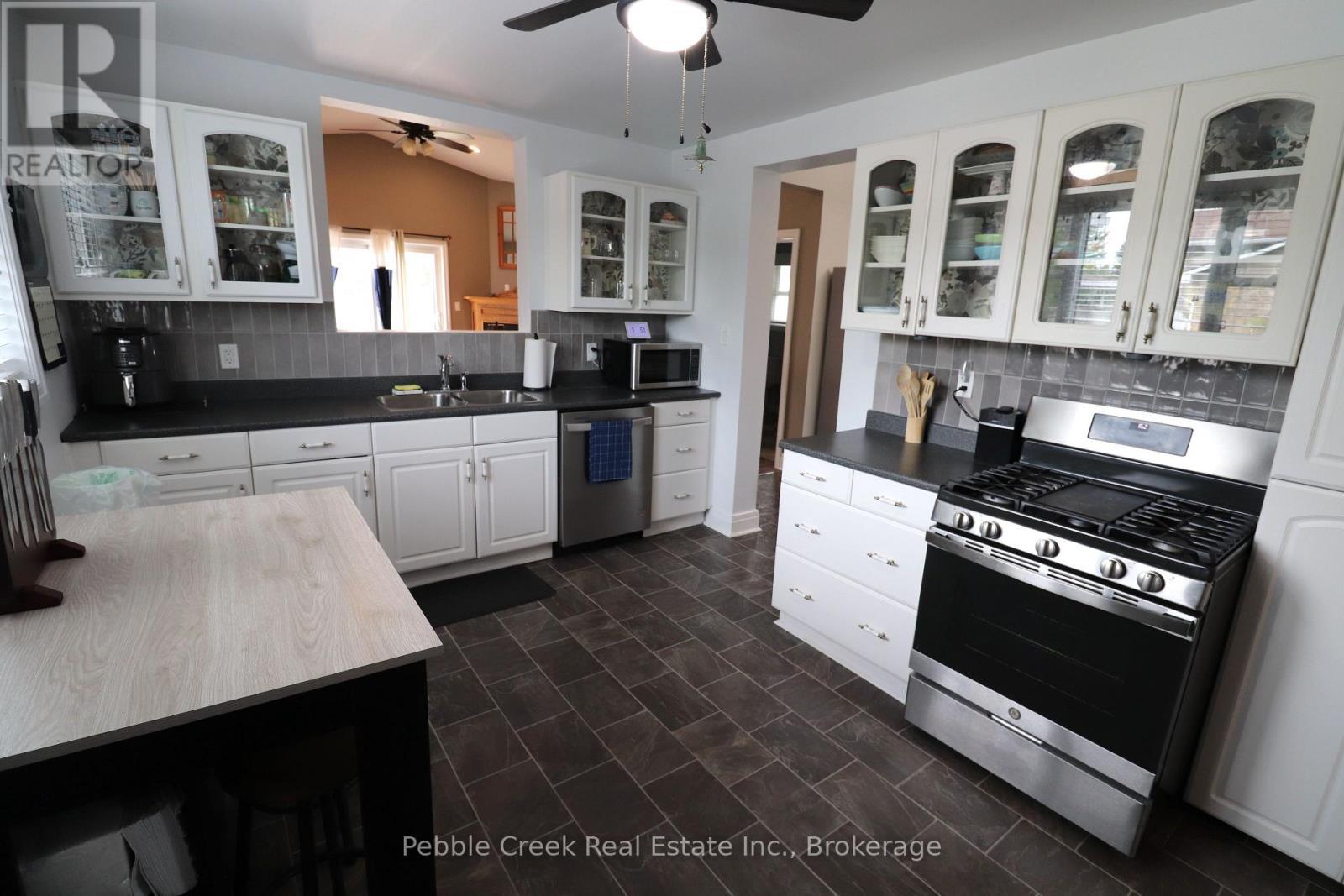 206 Picton Street E, Goderich (Goderich (Town)), ON