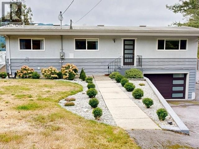 2440 Jenkinson Road, Powell River, BC