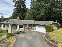 2267 Regina Dr Duncan, BC V9L 5V3