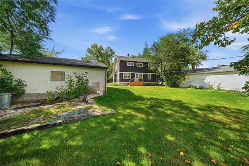 201 Vernon Rd, Winnipeg, MB 