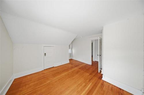 201 Vernon Rd, Winnipeg, MB 