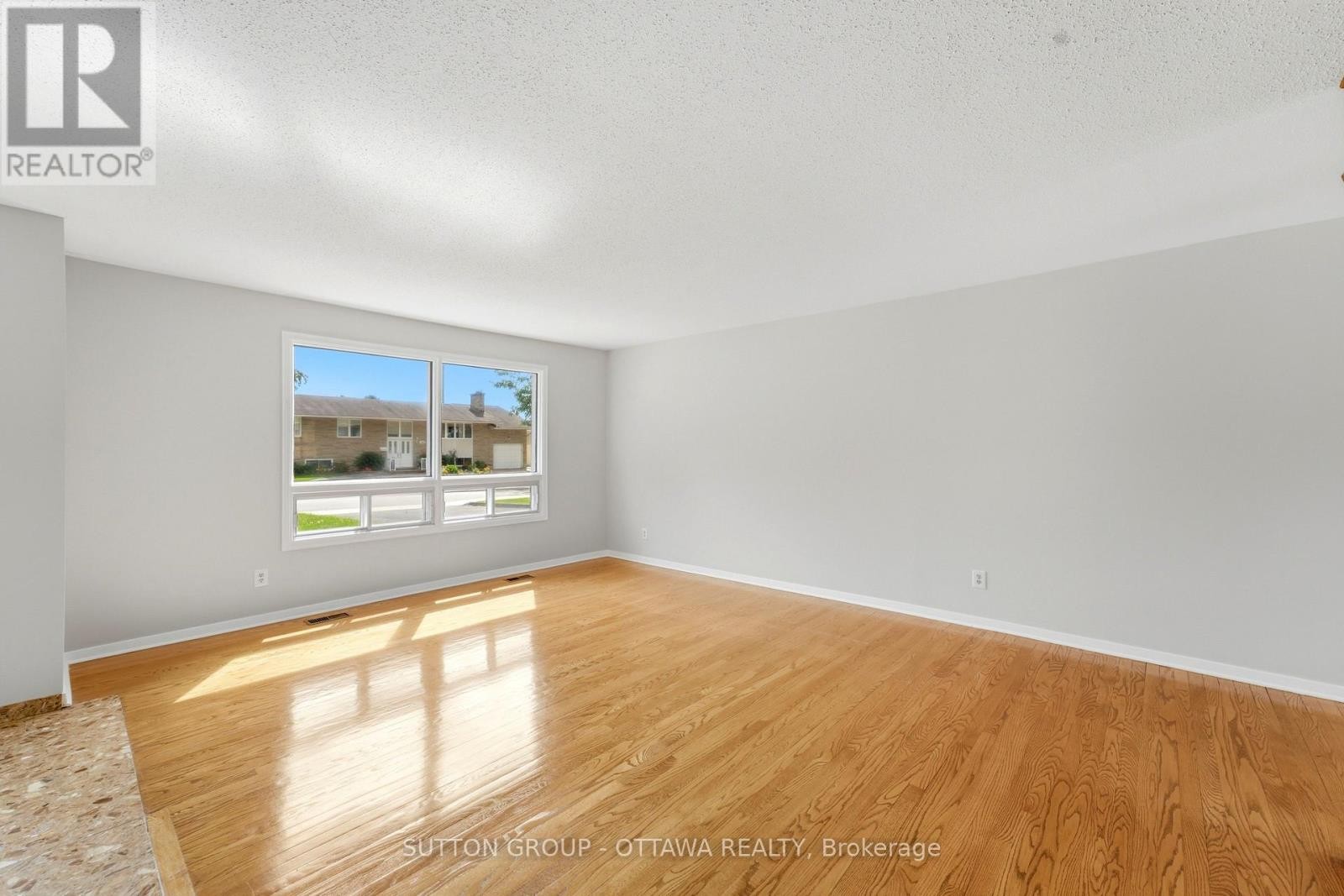 1981 Bel-Air Drive, Ottawa, ON