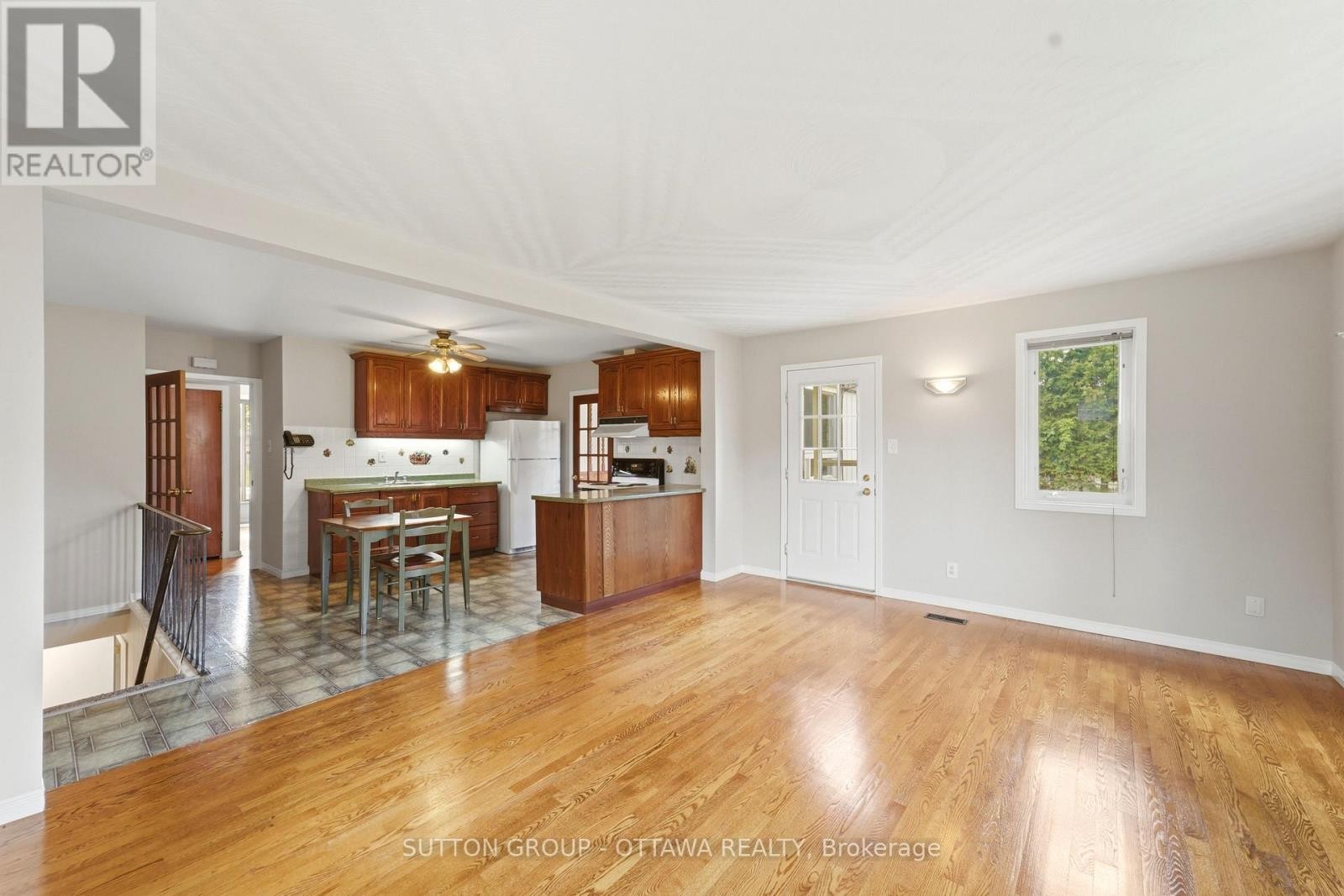 1981 Bel-Air Drive, Ottawa, ON