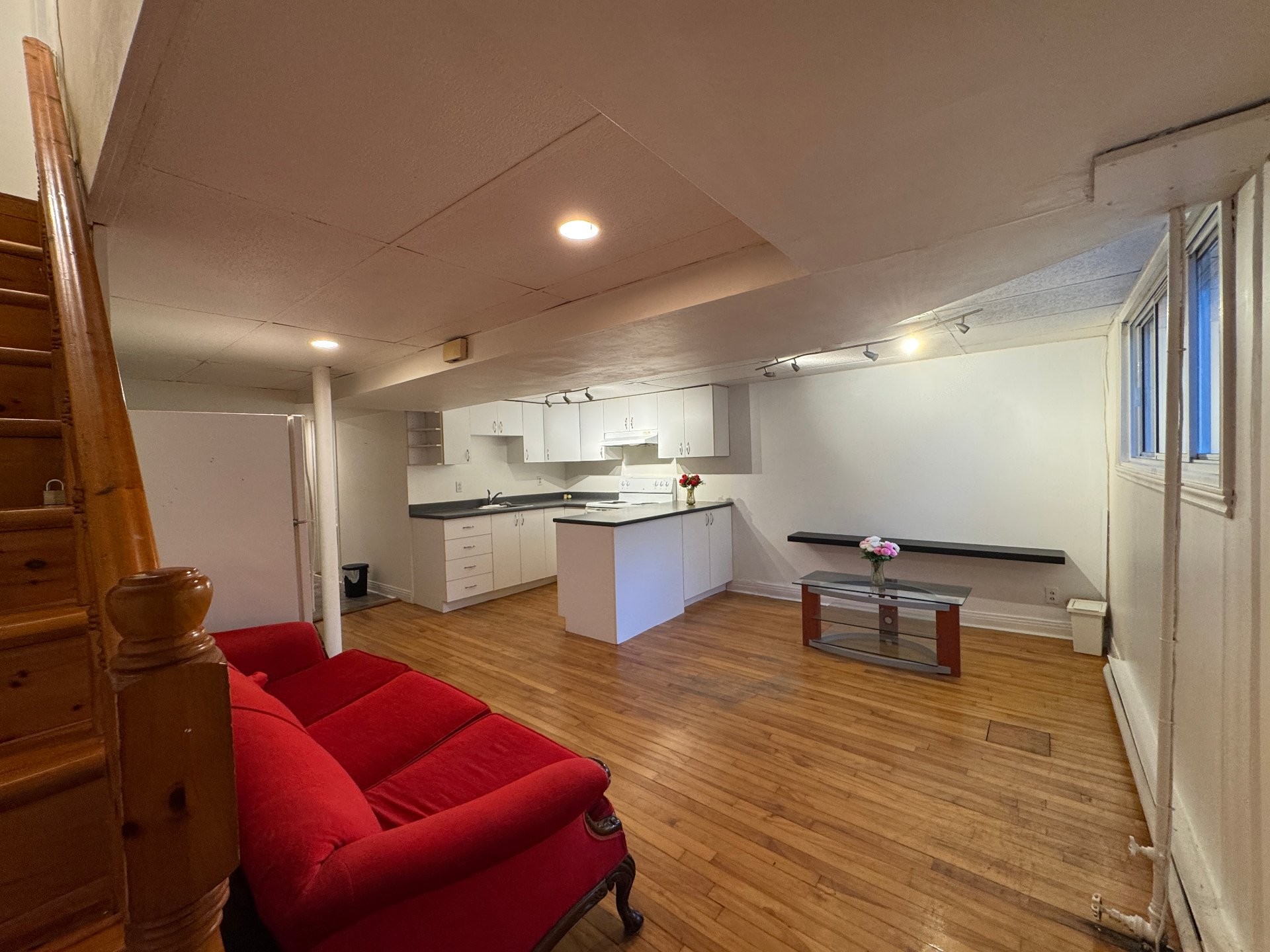 Salon - 1543 Rue De Sève, Montréal (Le Sud-Ouest), QC
