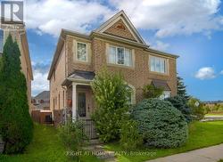 4 FOREST RUN BOULEVARD Vaughan, ON L4K 5J8