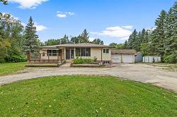 1470 Charleswood RD Winnipeg, MB R3S 1B9