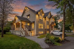 102-117 Rue de Laviolette Bromont, QC J2L 1H9