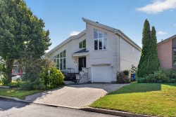 304 Rue Marie-Curie Sainte-Julie, QC J3E 1A1