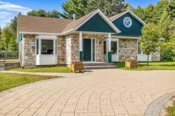 794 Ch. Pierre-Péladeau Sainte-Adèle, QC J8B 1Z4