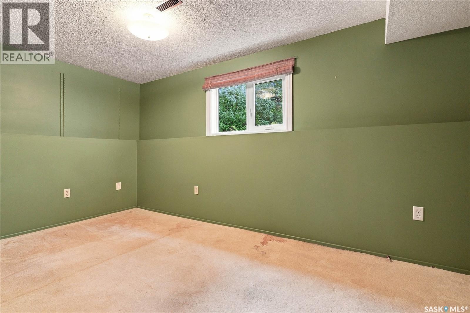 302 Nemeiben Road, Saskatoon, SK