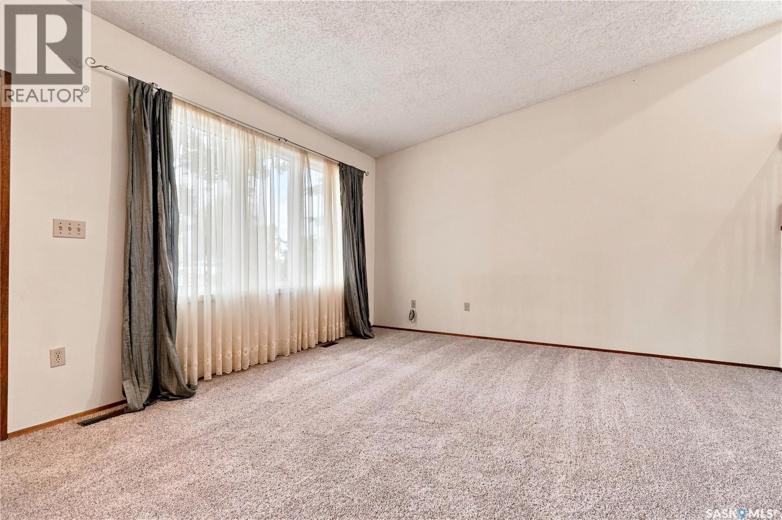 302 Nemeiben Road, Saskatoon, SK