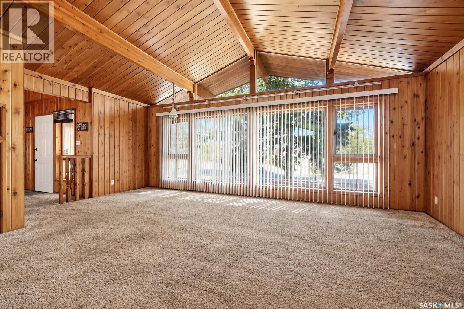 45 Miller Crescent E, Lumsden, SK