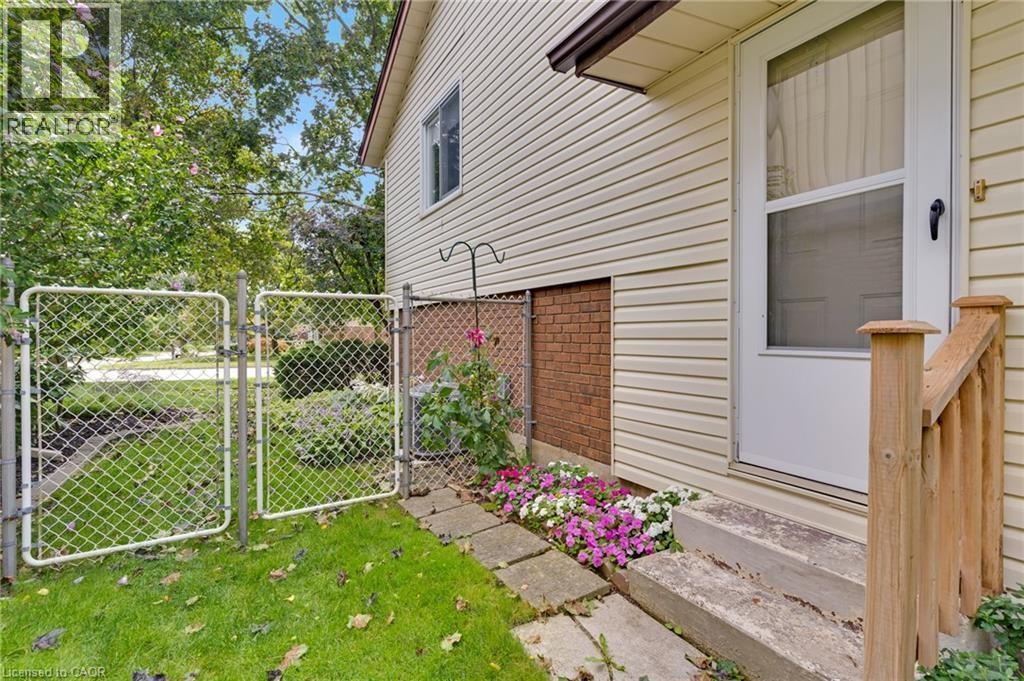 7 Underhill Crescent, Kitchener, ON