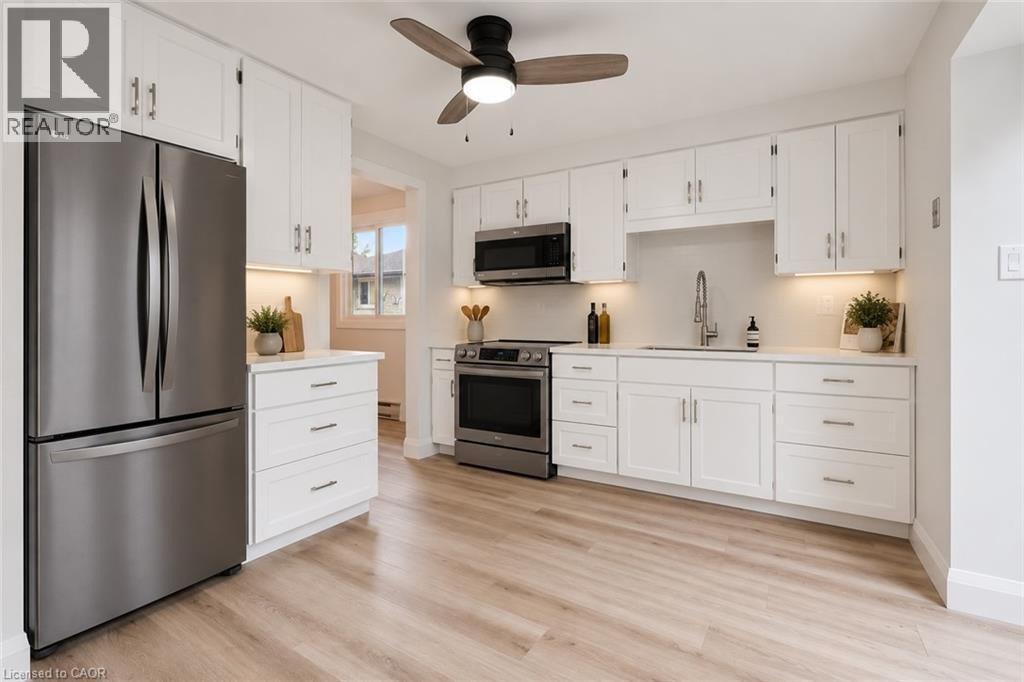 Virtually Staged - 109 Deerberry Place, Waterloo, ON