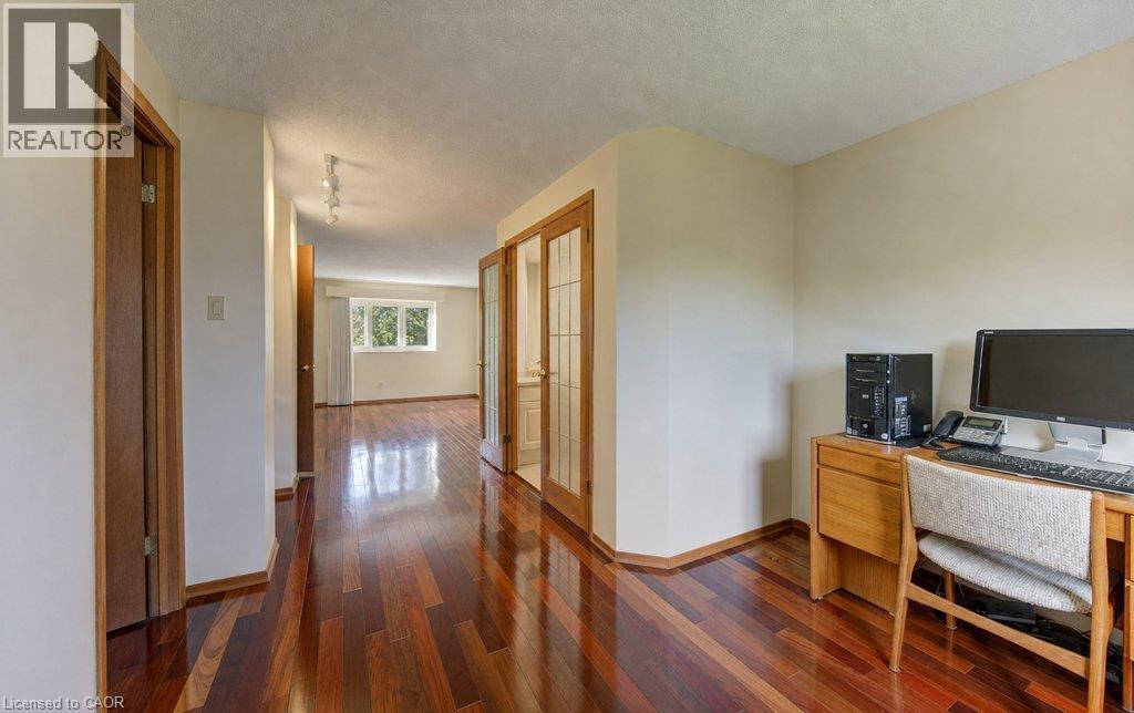 Bonus area of primary bedroom can be office or nursery - 238 Mcgarry Drive, Kitchener, ON