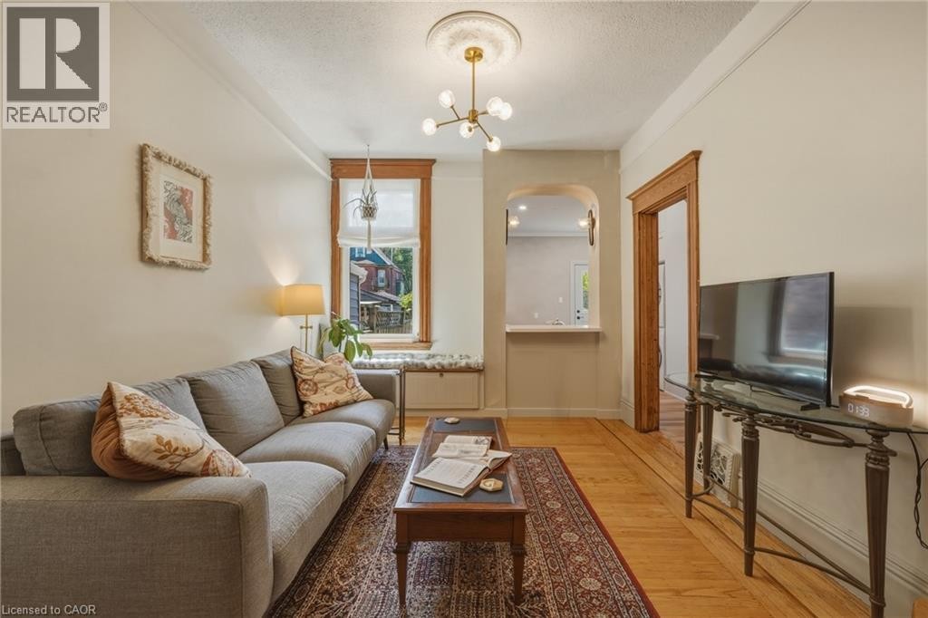 42 Nightingale Street, Hamilton, ON