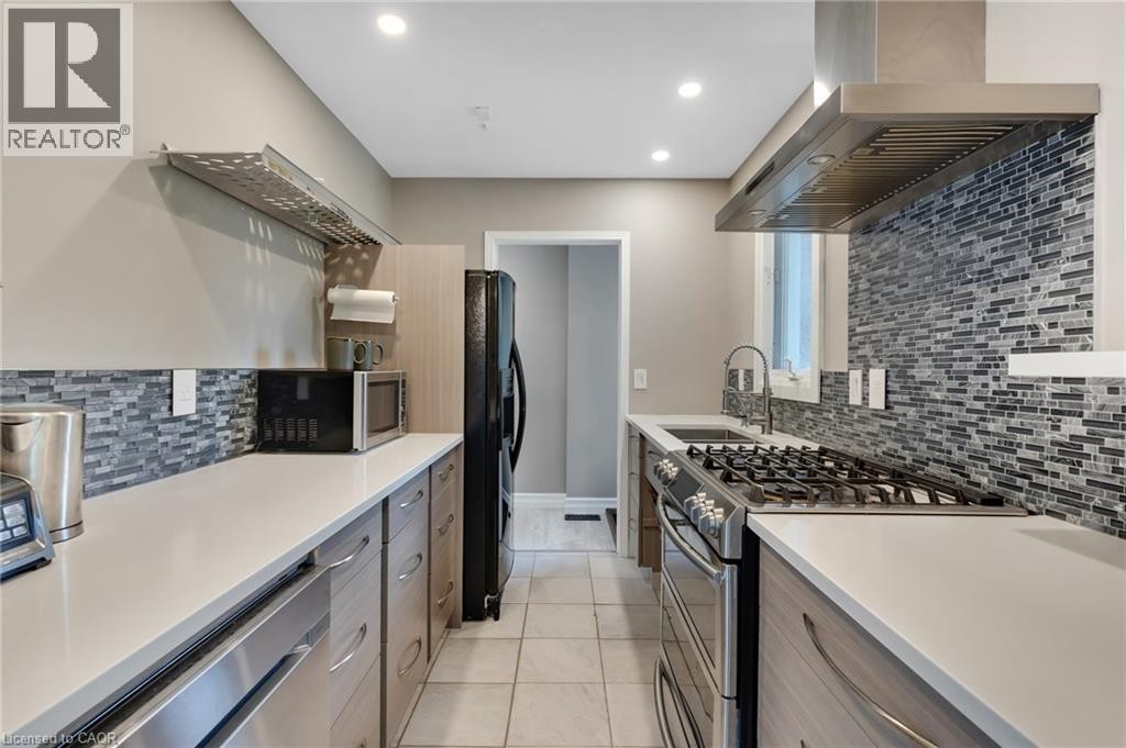 2172 Centre Road, Flamborough, ON