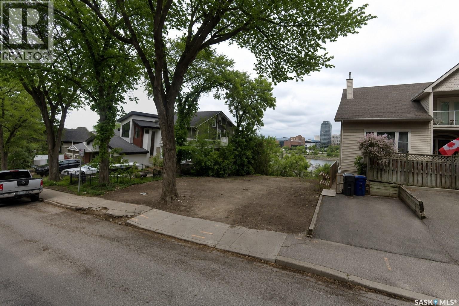 231 11Th Street E, Saskatoon, SK