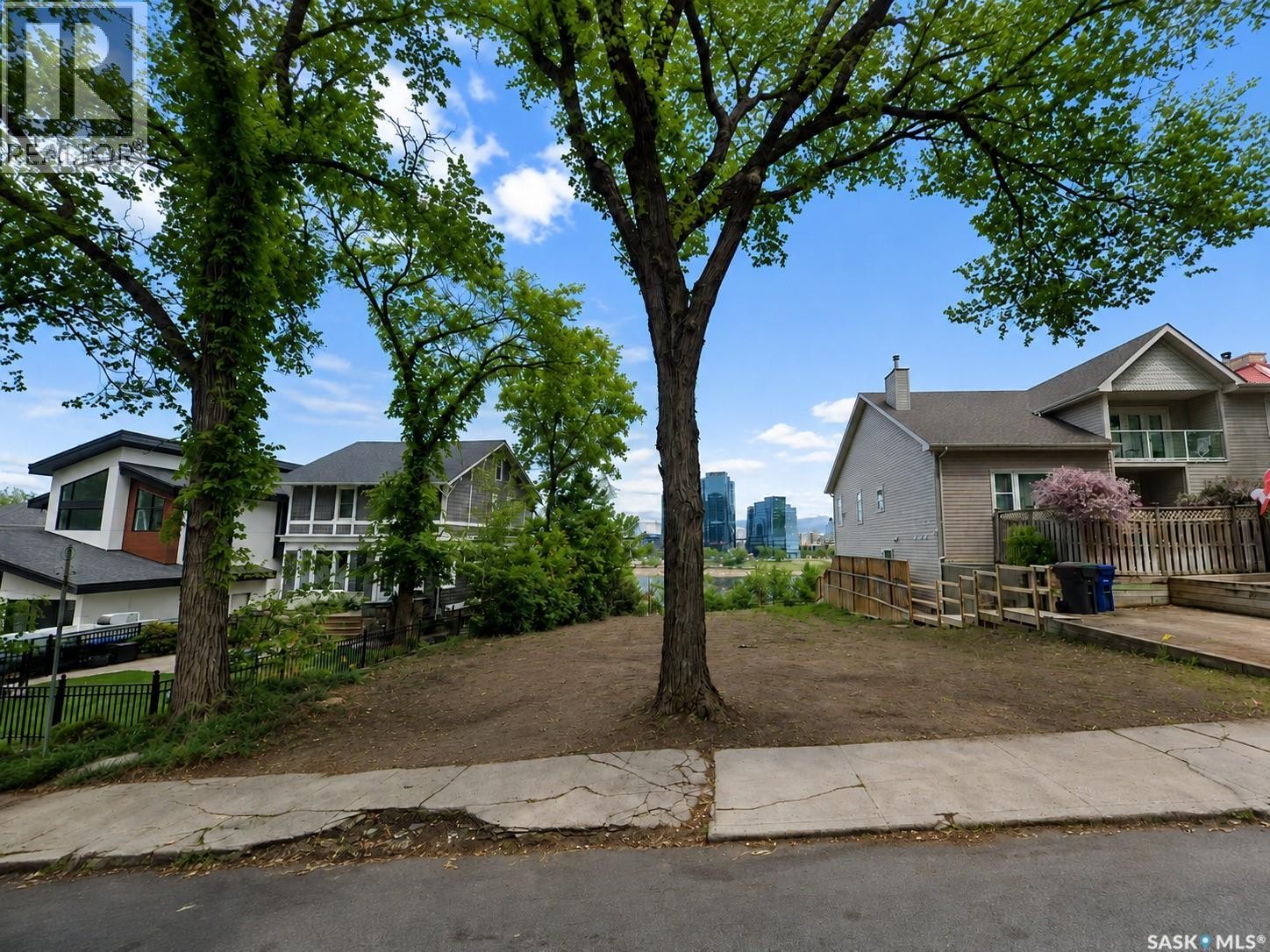 231 11Th Street E, Saskatoon, SK