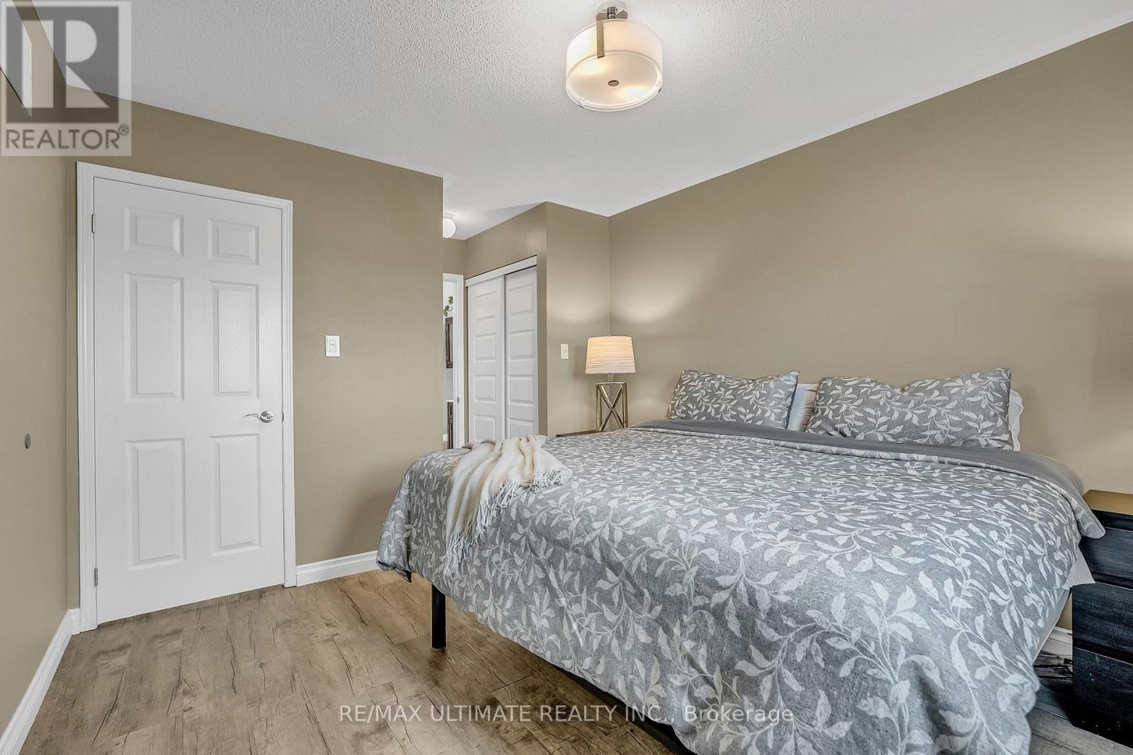 Primary Spacious for King Size Bed - 96 Bruce Crescent, Barrie, ON