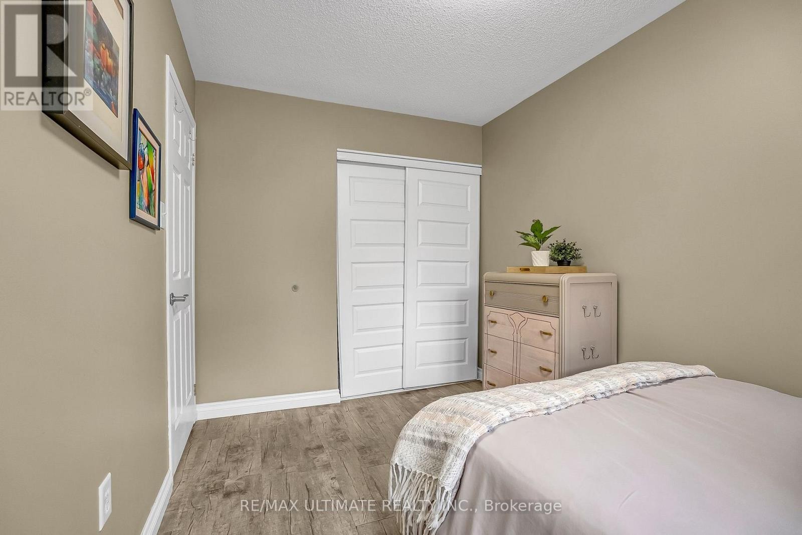 Spacious with Double Closet - 96 Bruce Crescent, Barrie, ON