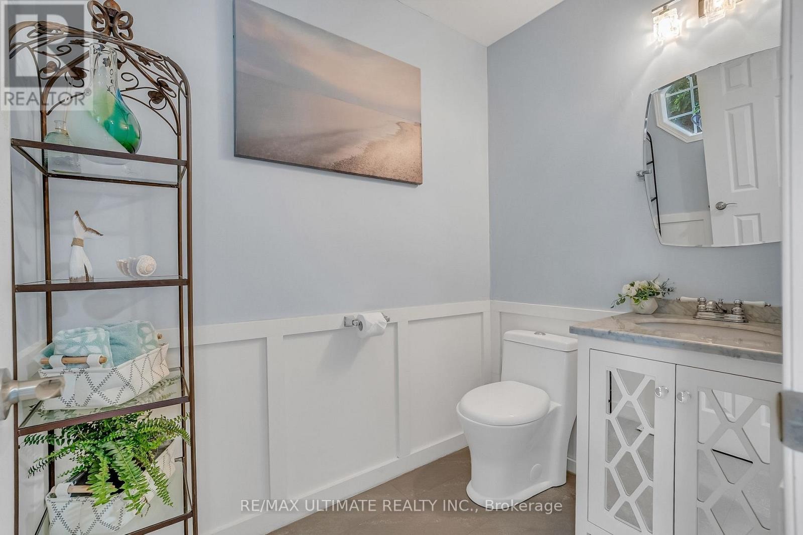 Main Floor Powder Room - 96 Bruce Crescent, Barrie, ON