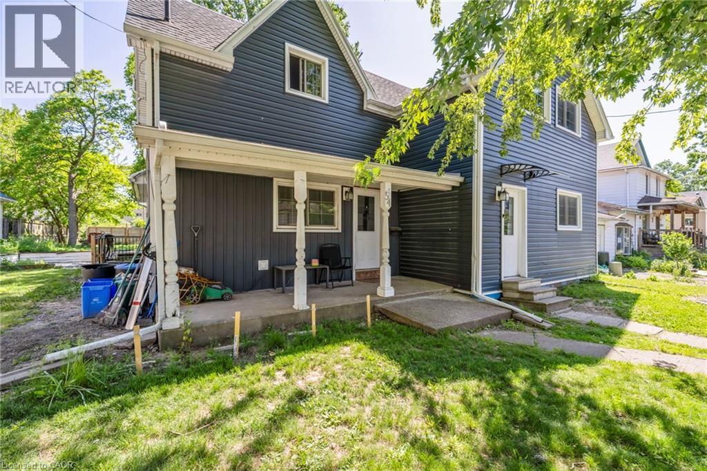 54 E Chestnut Street E, St. Catharines, ON