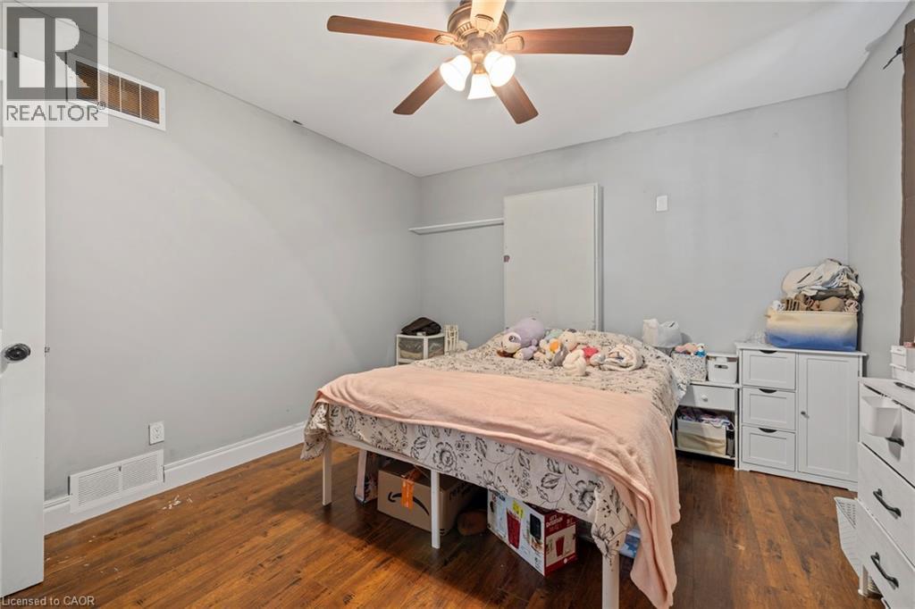 Unit 1 - 54 E Chestnut Street E, St. Catharines, ON