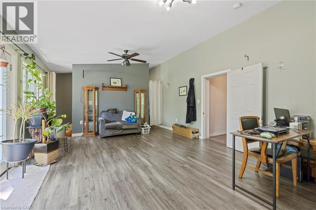 Unit 1 - 54 E Chestnut Street E, St. Catharines, ON