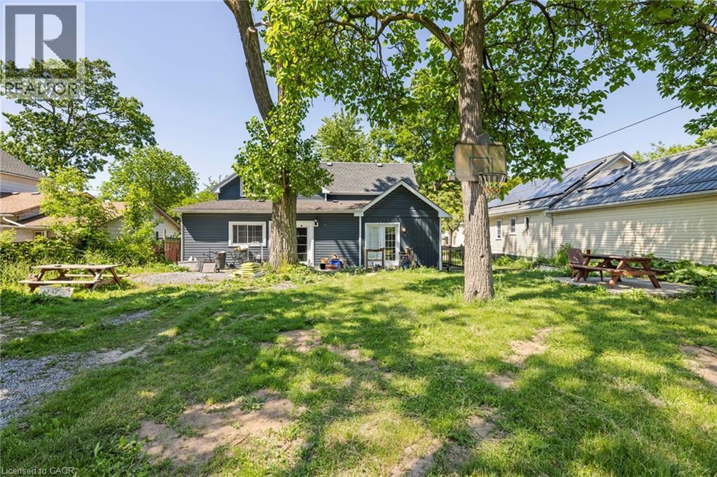 54 E Chestnut Street E, St. Catharines, ON